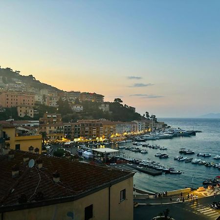 La Casetta In Piazza Porto Santo Stefano  Exteriör bild