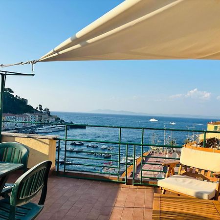 La Casetta In Piazza Porto Santo Stefano  Exteriör bild