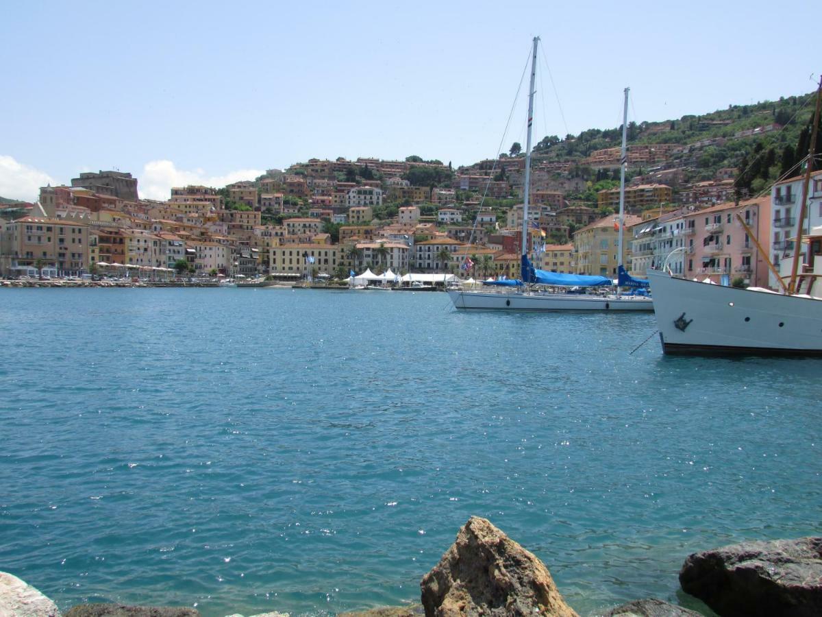 La Casetta In Piazza Porto Santo Stefano  Exteriör bild